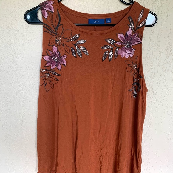 Apt. 9 Tops - 💕SALE💕Apt. 9 Brand/Top